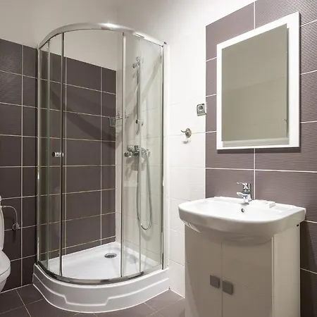 Brzozowa - Centrum 자코파네