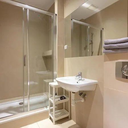 Brzozowa - Centrum 자코파네